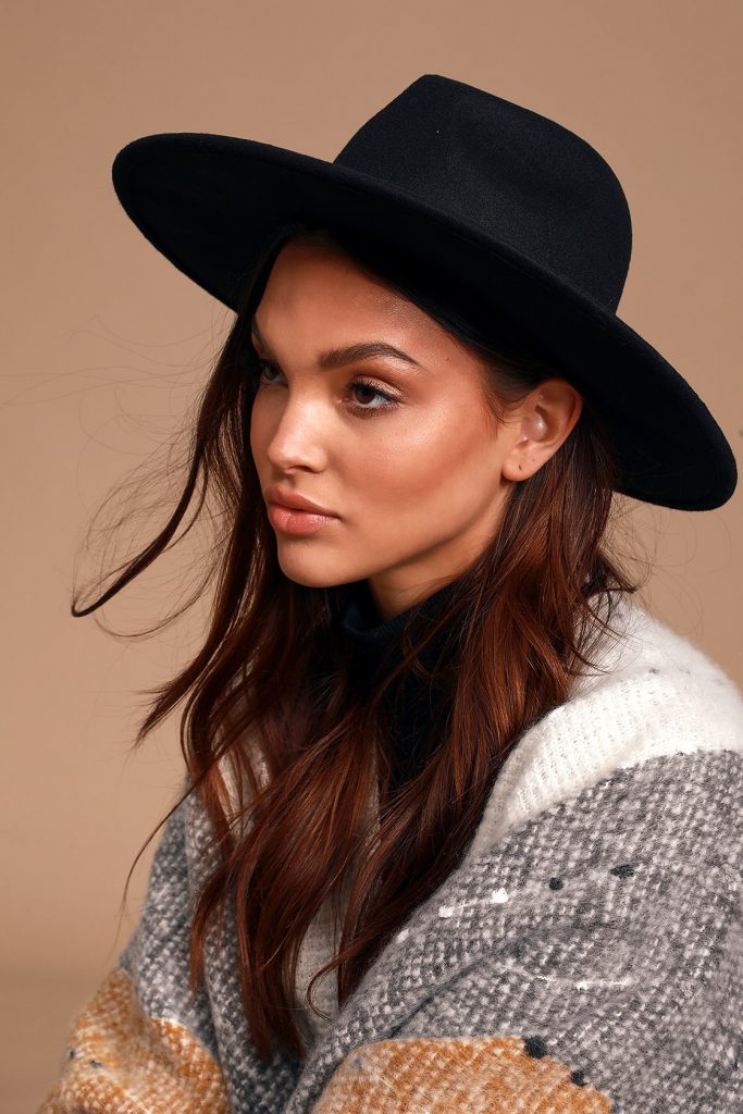 Boho style essentials: Lulus black suede fedora