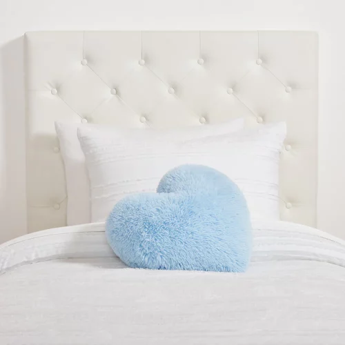 Tufted headboard from Dormify